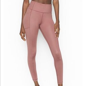 VIctoria secret essential legging.